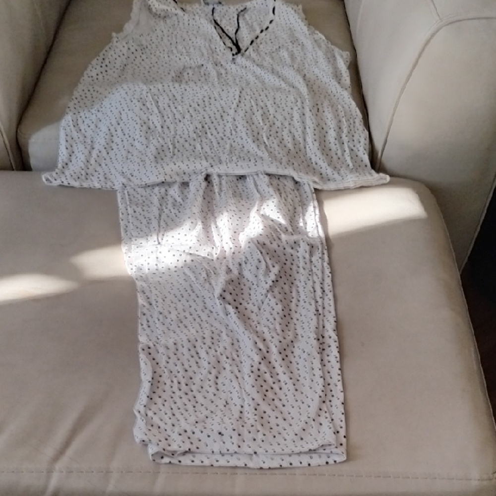 White Polka Dot Sleeveless Pj Set.